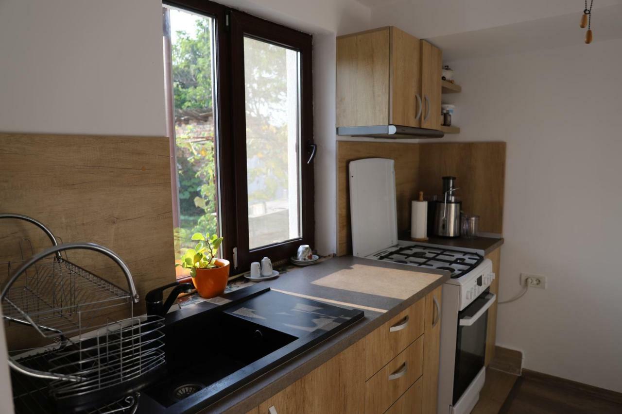 Upstairs Residence Târgu Jiu المظهر الخارجي الصورة