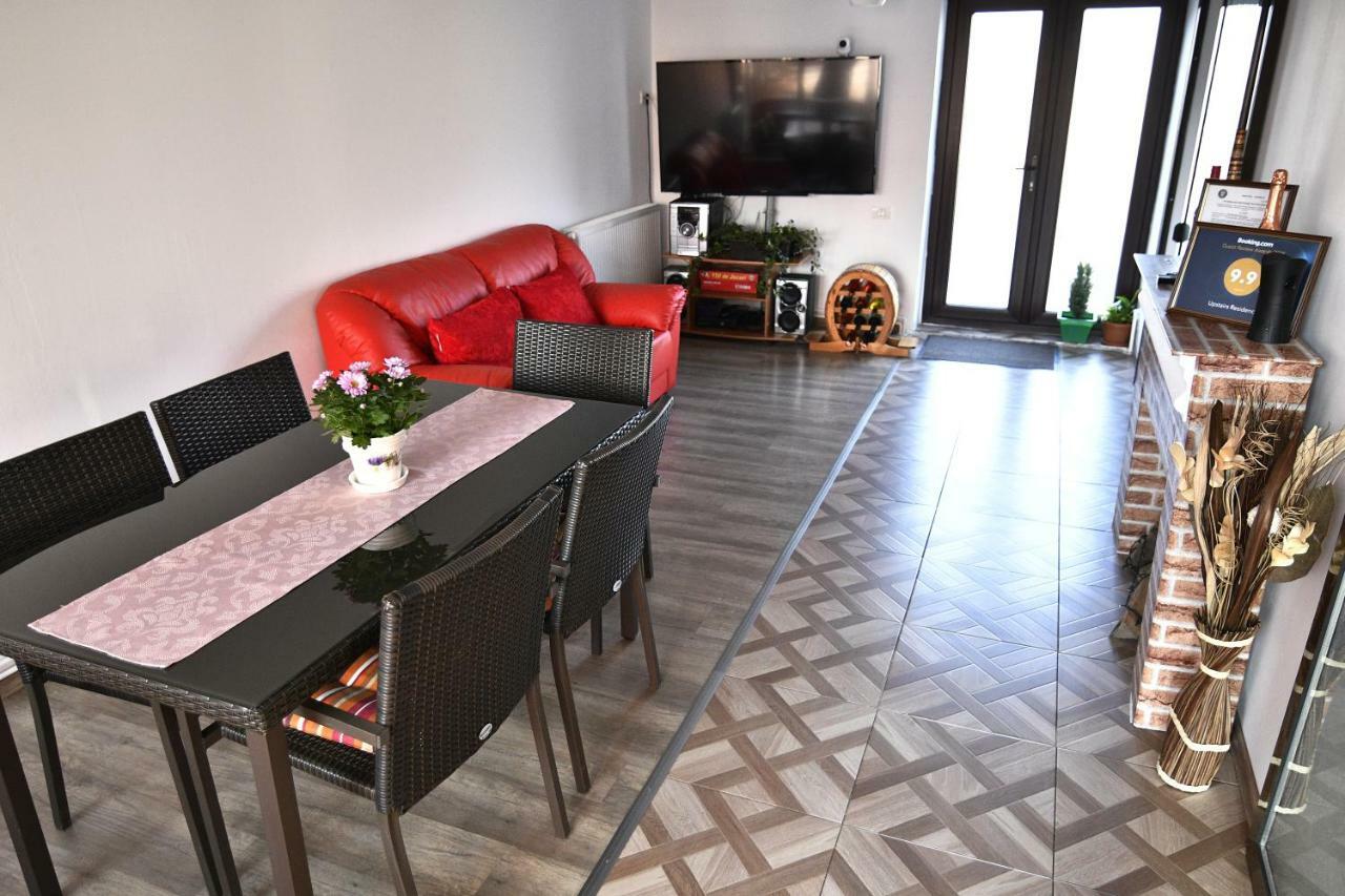 Upstairs Residence Târgu Jiu المظهر الخارجي الصورة